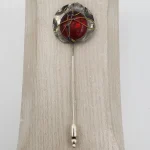 VitrauxCollard.com - Bijoux - Fibule Broche - Pic à chapeau cabochon bille de verre rouge