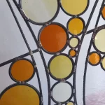 VitrauxCollard.com - Pièces d'artistes - Paravent verre Tiens une bulle jaune orange 2